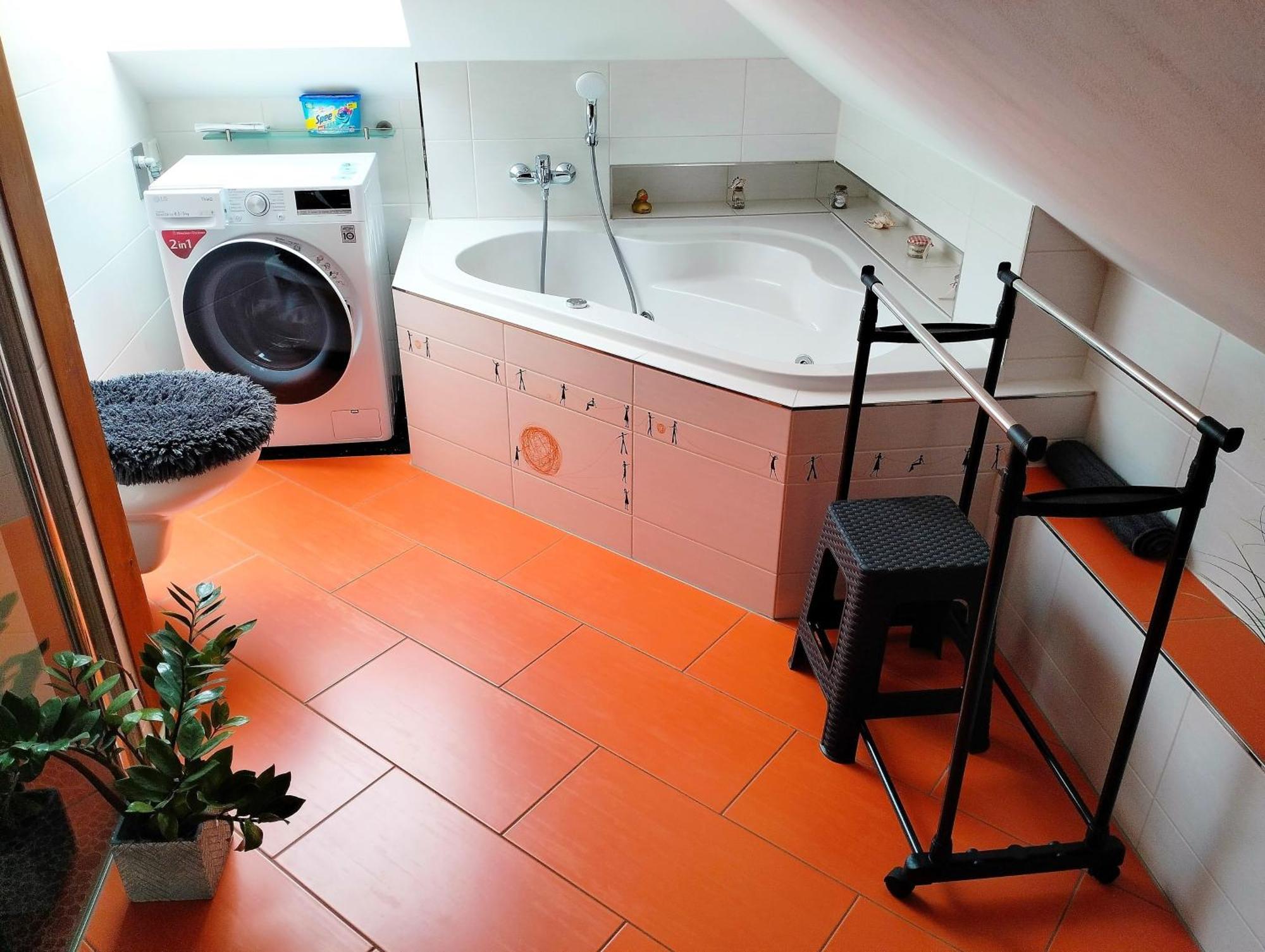 Ferienwohnung Am Waldesrand - Garten, Terrasse, Grill, Luftkuehler, Massagesessel, Kinderspielecke, Spielekonsole Cottbus Dış mekan fotoğraf